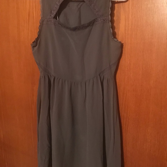 Dress - Picture 2 of 4